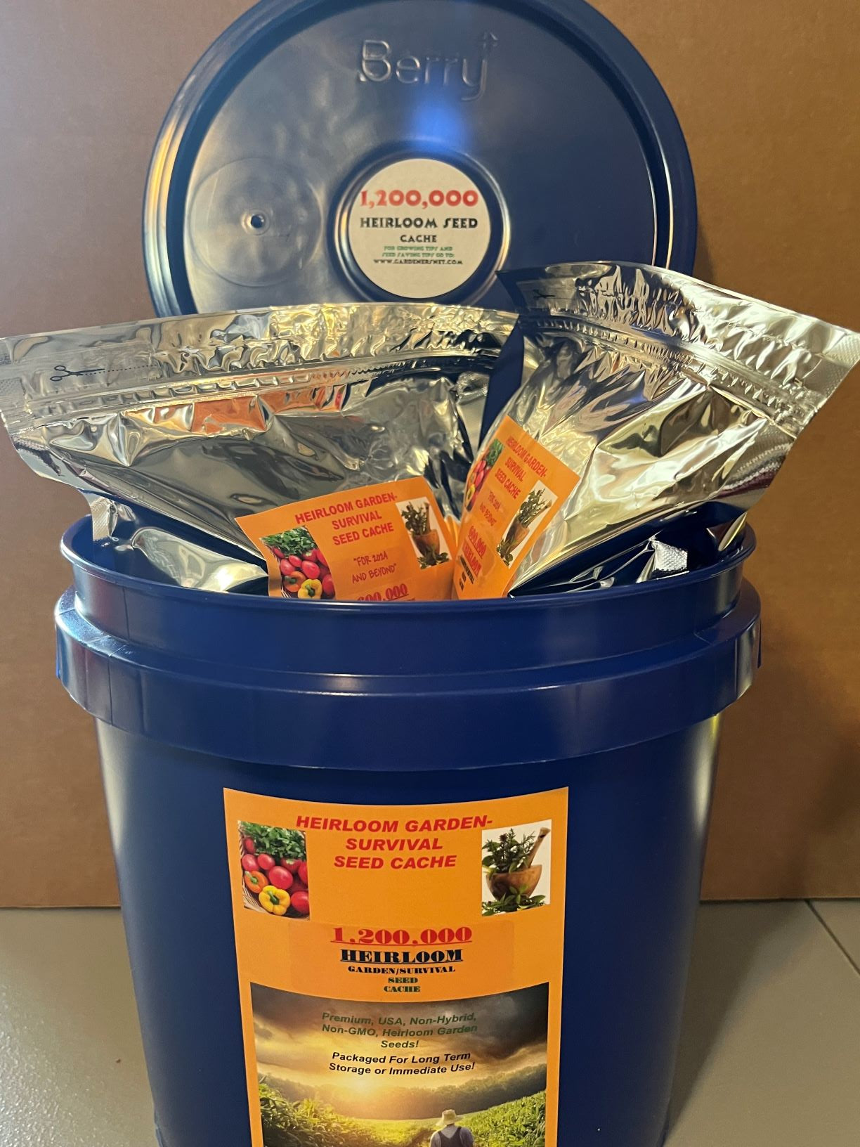 1,200,000 Emergency Survivalist/Garden Seed Bucket Heirloom, Non-gmo Seeds!