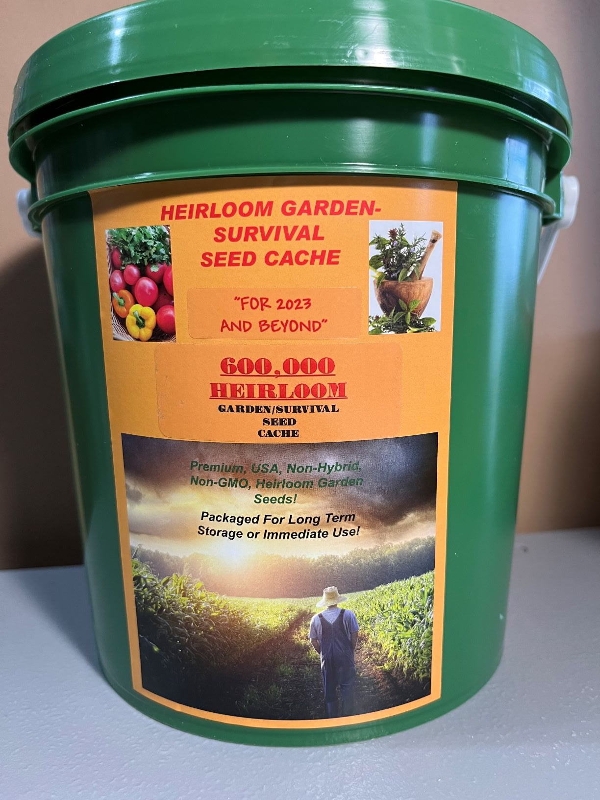 600,000 Seed  Garden/Survival Bucket 1/2 Million+ Heirloom Seeds